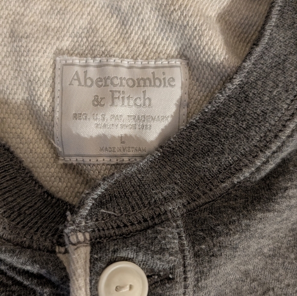 Abercrombie & Fitch Gray Long Sleeve Tee Classic Casual - Picture 4 of 4